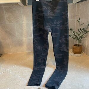 Spanx Camo Leggings, Medium
